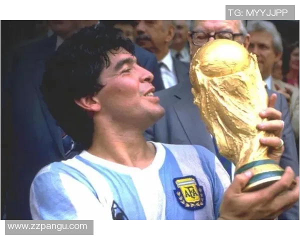 马拉多纳传奇瞬间回顾精彩图片展现足球之神的辉煌岁月 马拉多纳传奇瞬间回顾精彩图片展现足球之神的辉煌岁月